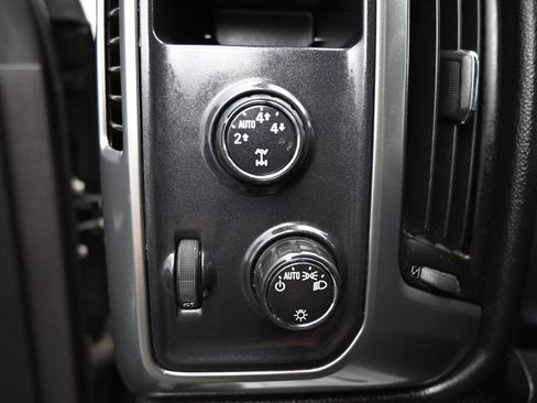 Used 2015 Chevrolet Silverado 1500 LT AWD/4WD image 12