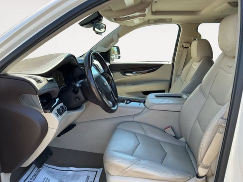 Used 2015 Cadillac Escalade Premium AWD/4WD image 9