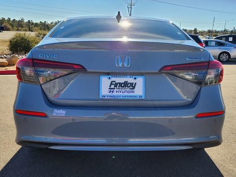 Used 2024 Honda Civic Touring image 5