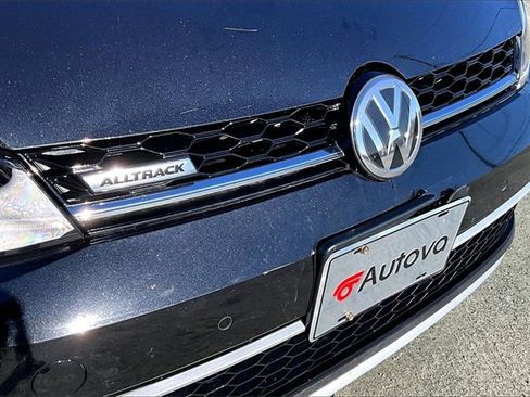 Used 2018 Volkswagen Golf Alltrack SEL image 30