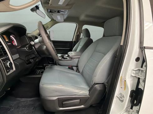 Used 2018 RAM 2500 Tradesman w/ Chrome Appearance Group AWD/4WD image 19