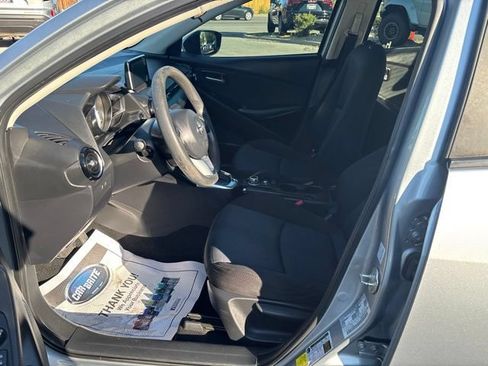 Used 2017 Toyota Yaris iA FWD image 11
