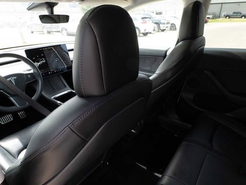 Used 2021 Tesla Model Y Long Range image 21