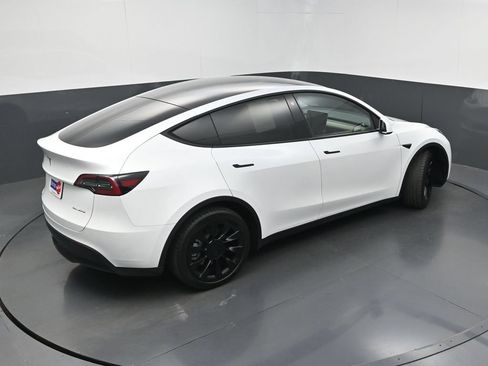 Used 2023 Tesla Model Y Long Range AWD/4WD image 33