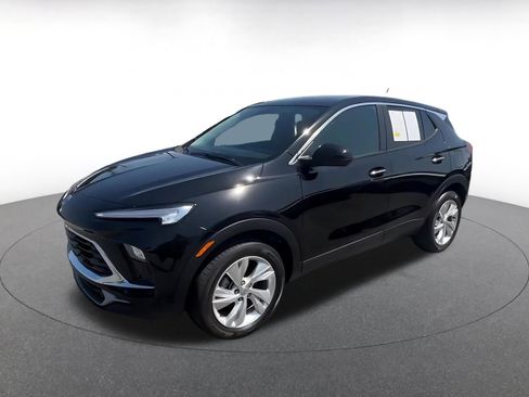 Used 2025 Buick Encore GX Preferred AWD/4WD image 8