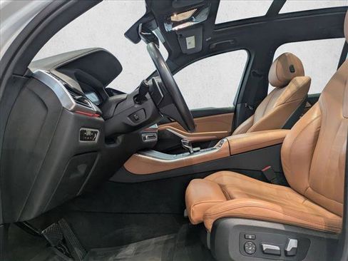 Used 2022 BMW X5 xDrive40i w/ Premium Package image 17