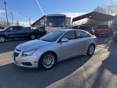 Used 2014 Chevrolet Cruze Eco image 7