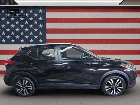 Used 2020 Nissan Kicks SV FWD image 4