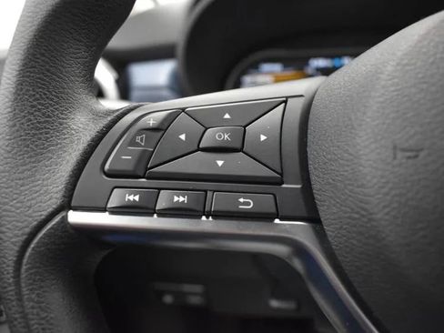 Used 2025 Nissan Versa SV image 22