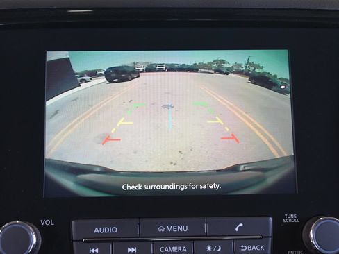 Used 2023 Nissan Frontier SV w/ SV Convenience Package RWD image 16