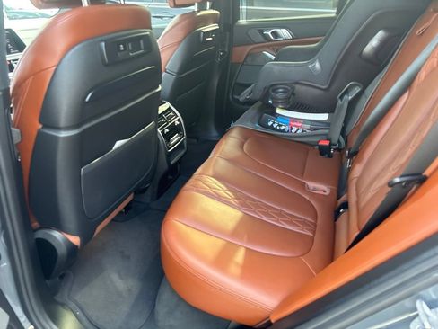 Used 2021 BMW X5 sDrive40i w/ M Sport Package RWD image 25