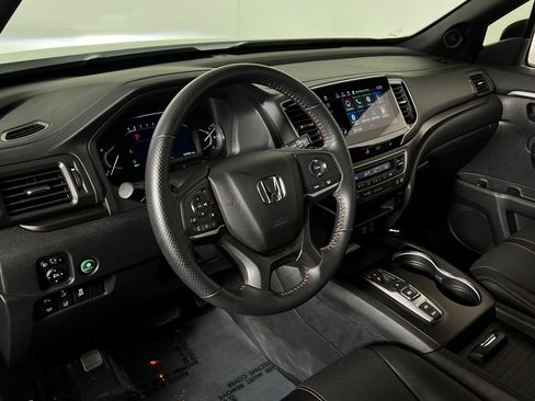 Used 2022 Honda Passport TrailSport image 12