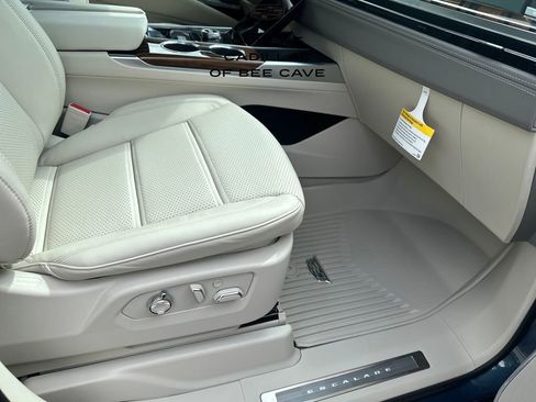 New 2026 Cadillac Escalade Platinum Sport w/ LPO, ONYX Package image 19