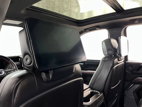 Used 2026 GMC Yukon XL AT4 Ultimate w/ LPO, Floor Liner Package AWD/4WD image 5