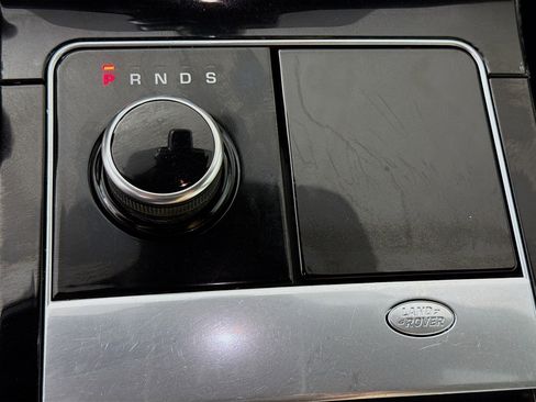 Used 2020 Land Rover Range Rover Velar R-Dynamic S AWD/4WD image 23