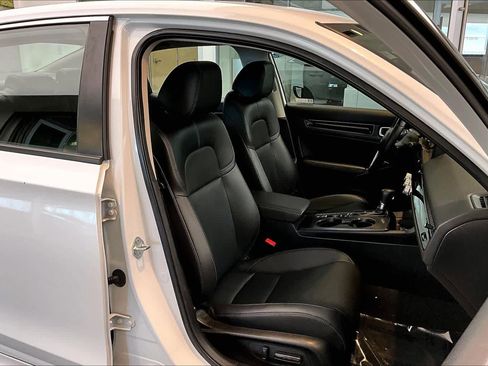 Used 2023 Honda Civic Touring image 8