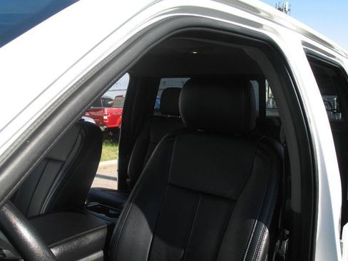 Used 2020 Ford F150 Lariat w/ Equipment Group 502A Luxury AWD/4WD image 22