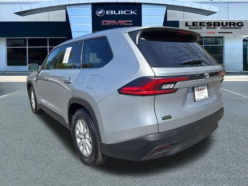 Used 2025 Toyota Grand Highlander AWD image 5