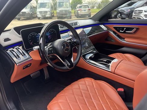 Used 2023 Mercedes-Benz S 580 4MATIC Sedan w/ AMG Line image 9