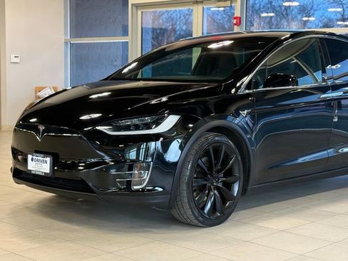 Used 2017 Tesla Model X 75D image 3