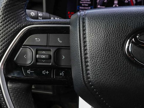 Used 2025 Toyota Sequoia Platinum image 26