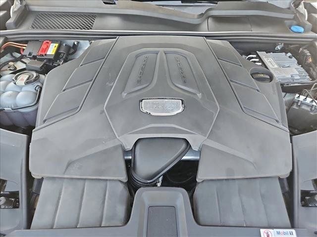 Used 2021 Porsche Cayenne AWD/4WD image 24