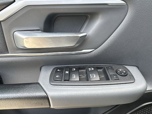 Used 2022 RAM 1500 Big Horn AWD/4WD image 11