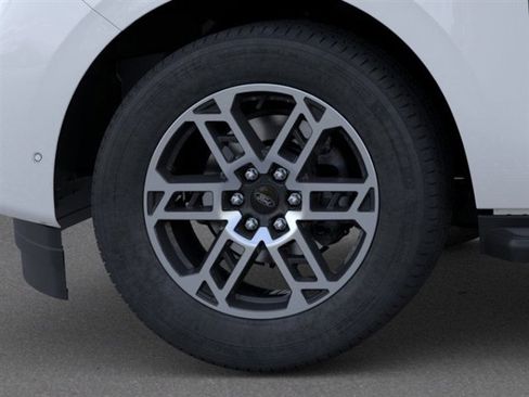 New 2025 Ford Expedition Active image 19