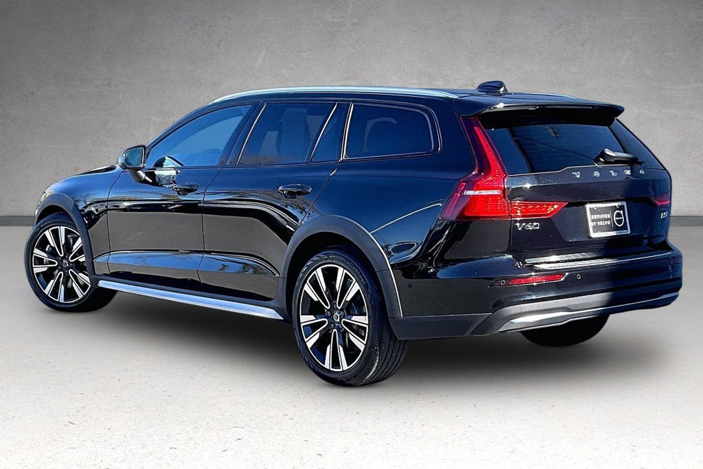 Used 2024 Volvo V60 B5 Cross Country Ultimate w/ Protection Package Premier AWD/4WD image 4