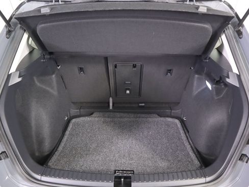 Certified 2024 Volkswagen Taos SE image 28