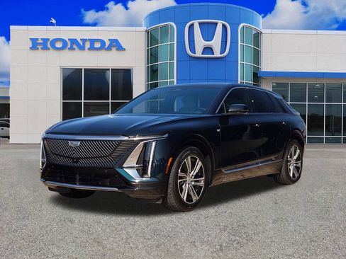 Used 2024 Cadillac Lyriq Luxury RWD image 7