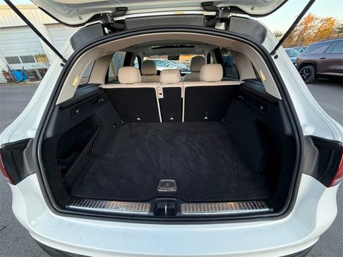 Used 2022 Mercedes-Benz GLC 300 4MATIC image 24