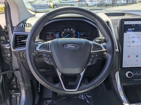 Used 2024 Ford Edge Titanium image 18