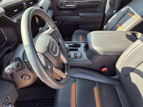 Used 2024 GMC Sierra 1500 AT4 w/ Technology Package AWD/4WD image 16