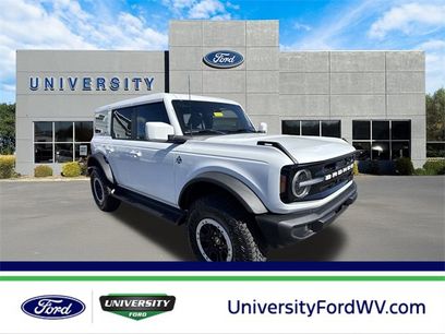 New 2025 Ford Bronco Outer Banks w/ Sasquatch Package