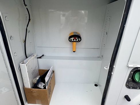 Used 2015 Ford F350 XL image 17