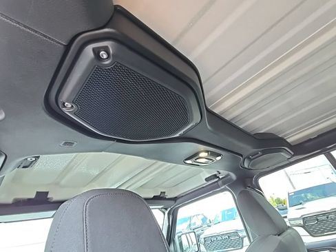 Used 2022 Jeep Wrangler Unlimited Sport AWD/4WD image 38