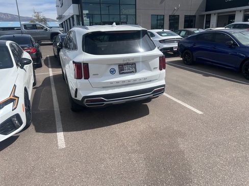 Used 2022 Kia Sorento SX image 7