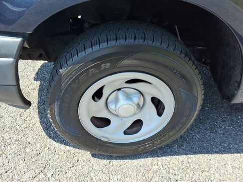 Used 2002 Ford F150 XL RWD image 10