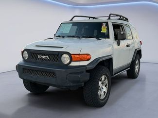 Used 2010 Toyota FJ Cruiser Base video 1