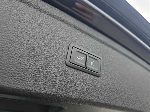 Certified 2025 Audi Q5 2.0T Premium Plus AWD/4WD image 15