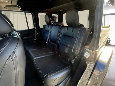 Used 2022 Jeep Wrangler Unlimited Sahara image 26