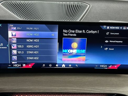 Used 2025 BMW 230i Coupe w/ Premium Package image 17