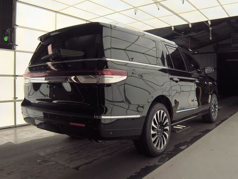 Used 2023 Lincoln Navigator L Black Label image 8