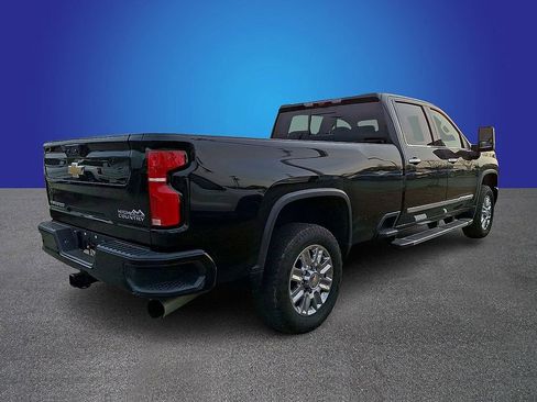 Used 2024 Chevrolet Silverado 3500 High Country w/ High Country Premium Package AWD/4WD image 4