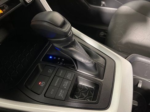 Certified 2025 Toyota RAV4 XLE image 22