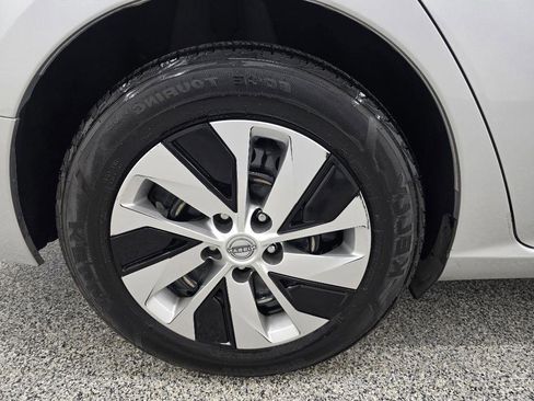 Used 2024 Nissan Altima 2.5 S FWD image 35