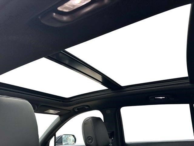 Certified 2023 Cadillac XT4 Premium Luxury AWD/4WD image 19