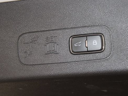 Used 2022 Lincoln Aviator Reserve w/ Equipment Group 201A AWD/4WD image 16