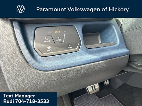 New 2025 Volkswagen ID. Buzz Pro S RWD image 22
